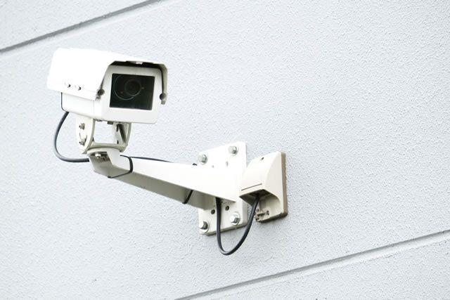 防犯カメラと監視カメラはどこが違う？